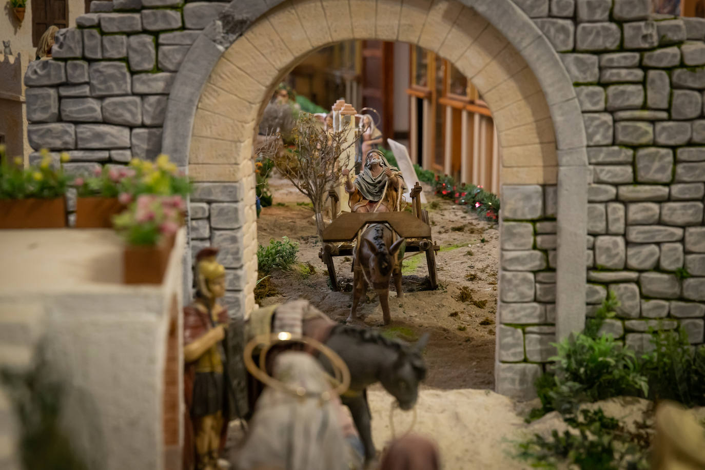 Las imágenes del belén del convento de franciscanos de Orihuela