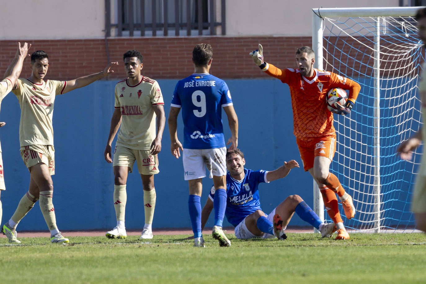 Las imágenes del partido entre el Melilla y el Real Murcia