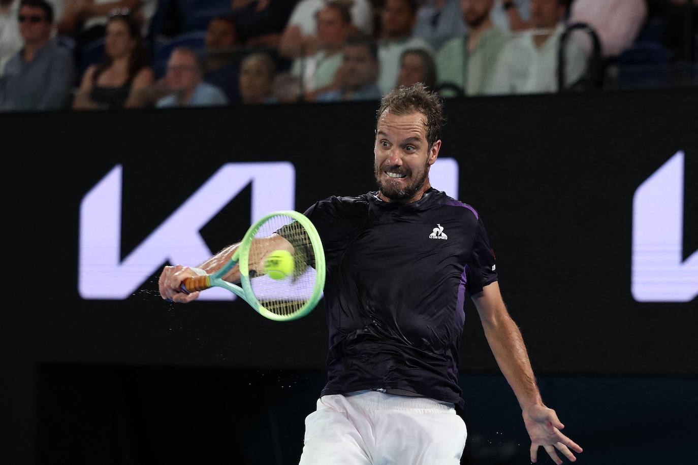 La victoria de Carlos Alcaraz ante Richard Gasquet en el Abierto de Australia, en imágenes