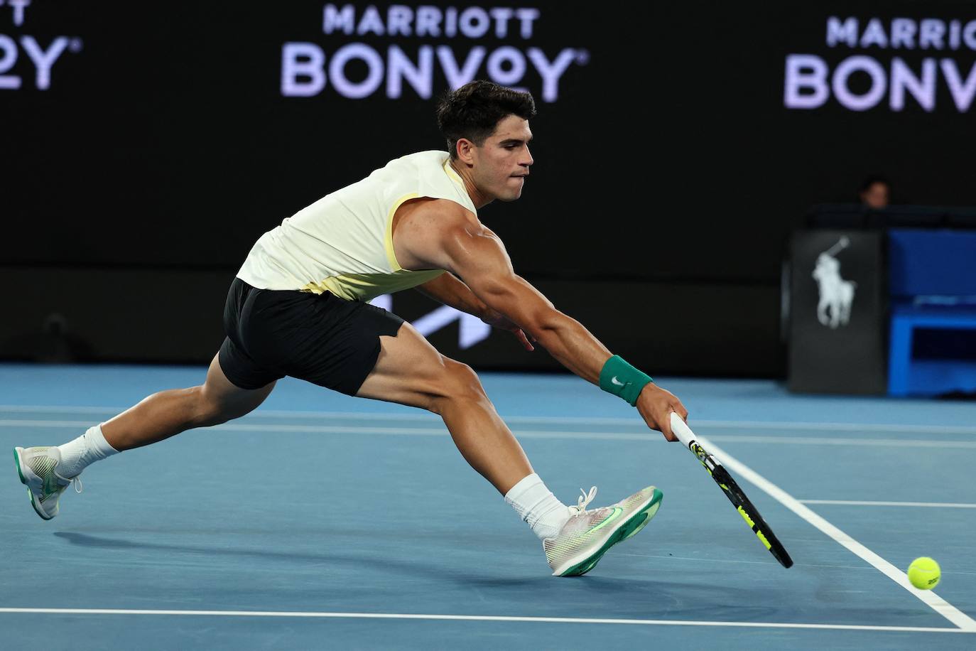 La victoria de Carlos Alcaraz ante Richard Gasquet en el Abierto de Australia, en imágenes