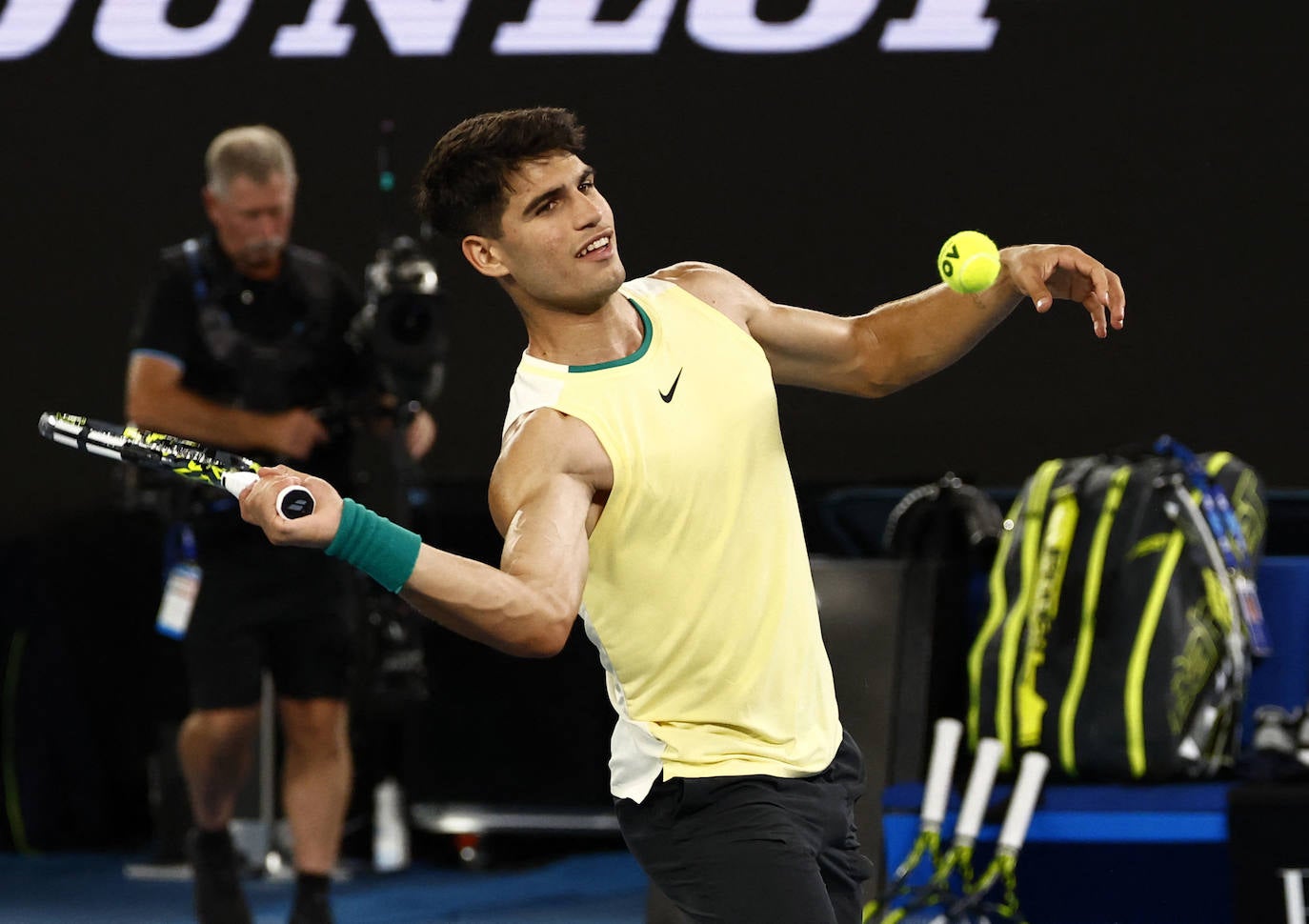 La victoria de Carlos Alcaraz ante Richard Gasquet en el Abierto de Australia, en imágenes