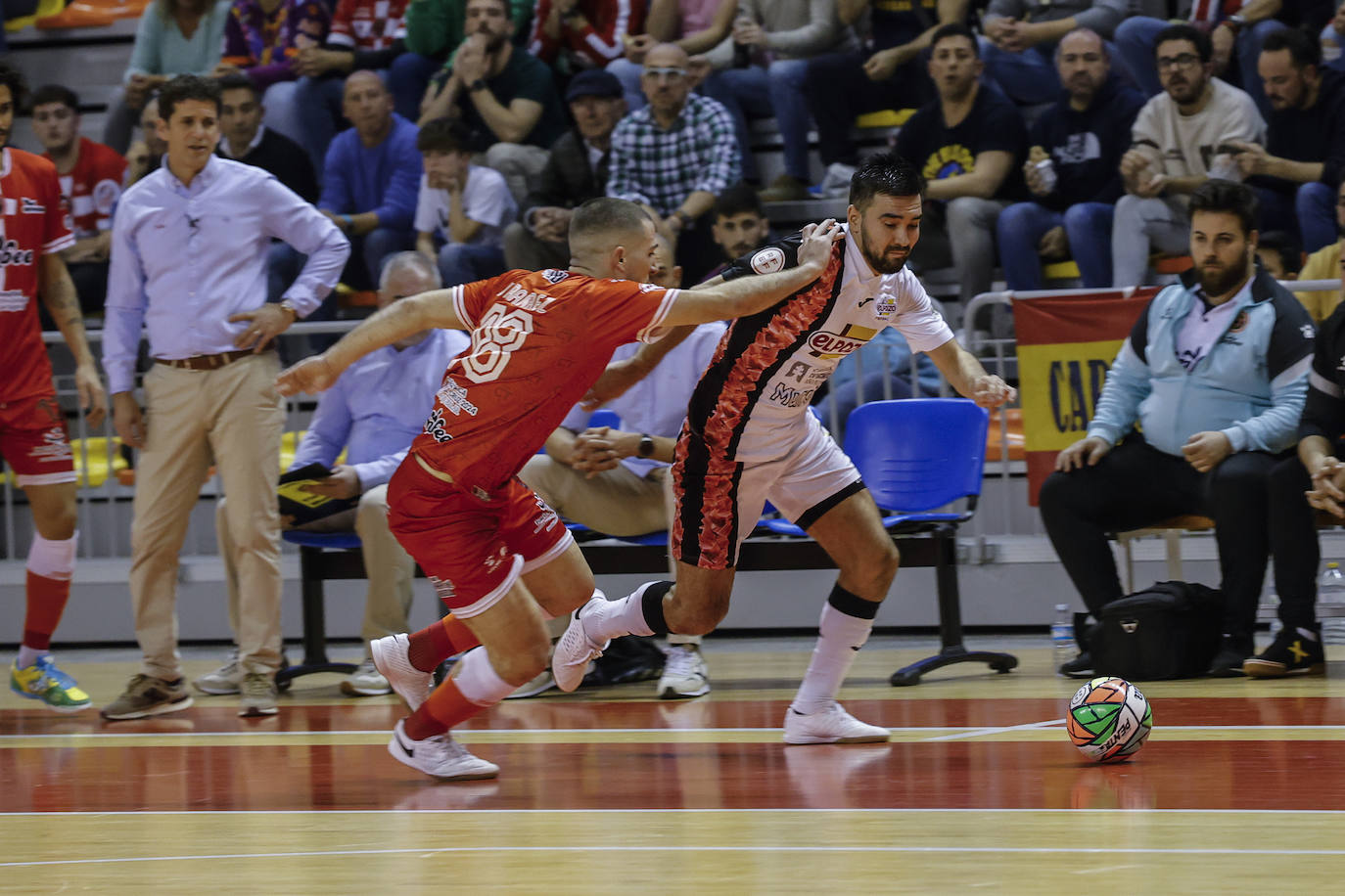 Las imágenes del Jimbee-ElPozo