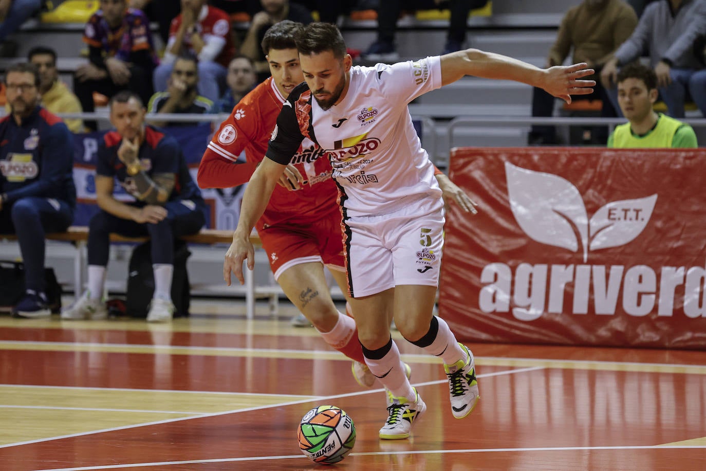 Las imágenes del Jimbee-ElPozo