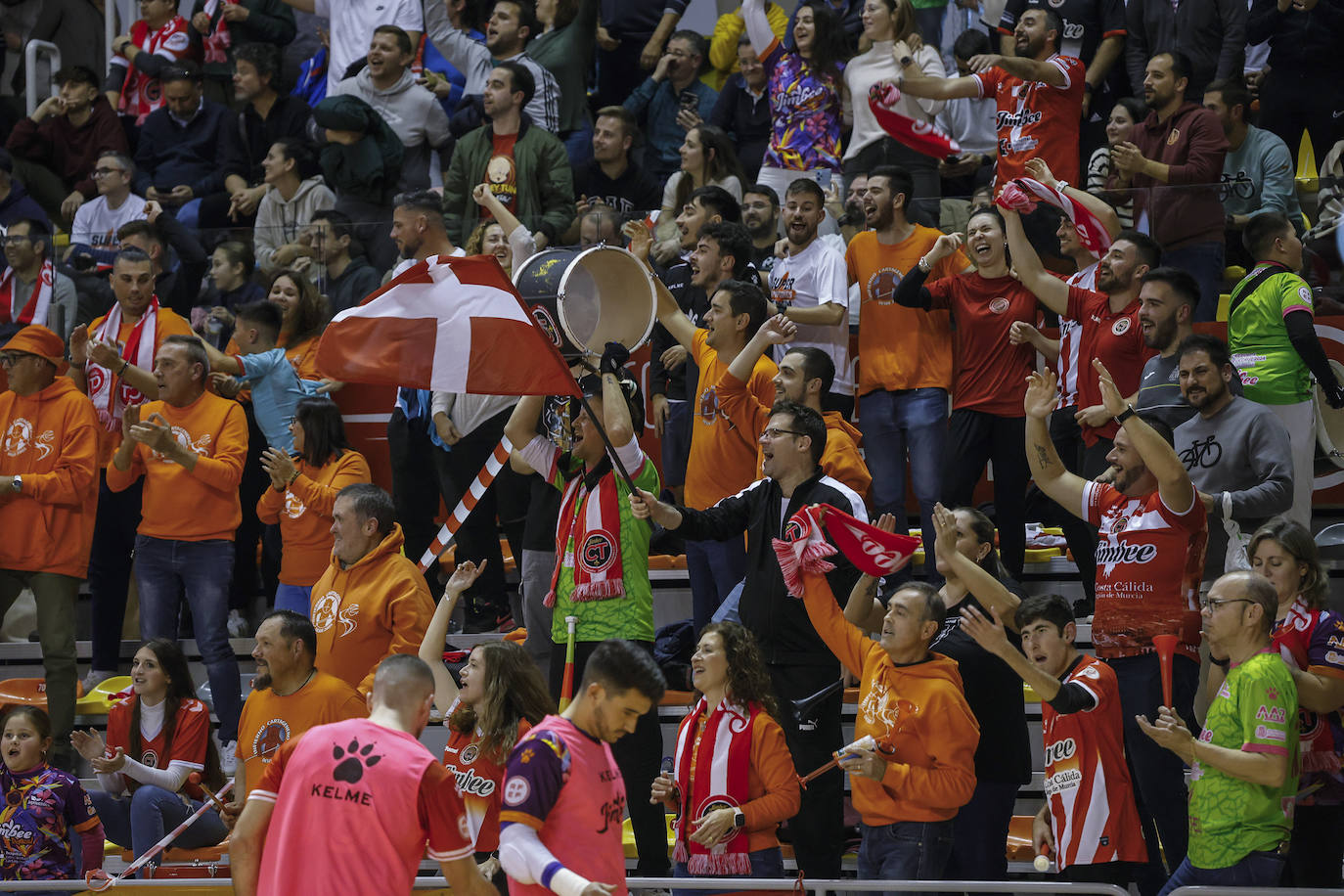 Las imágenes del Jimbee-ElPozo