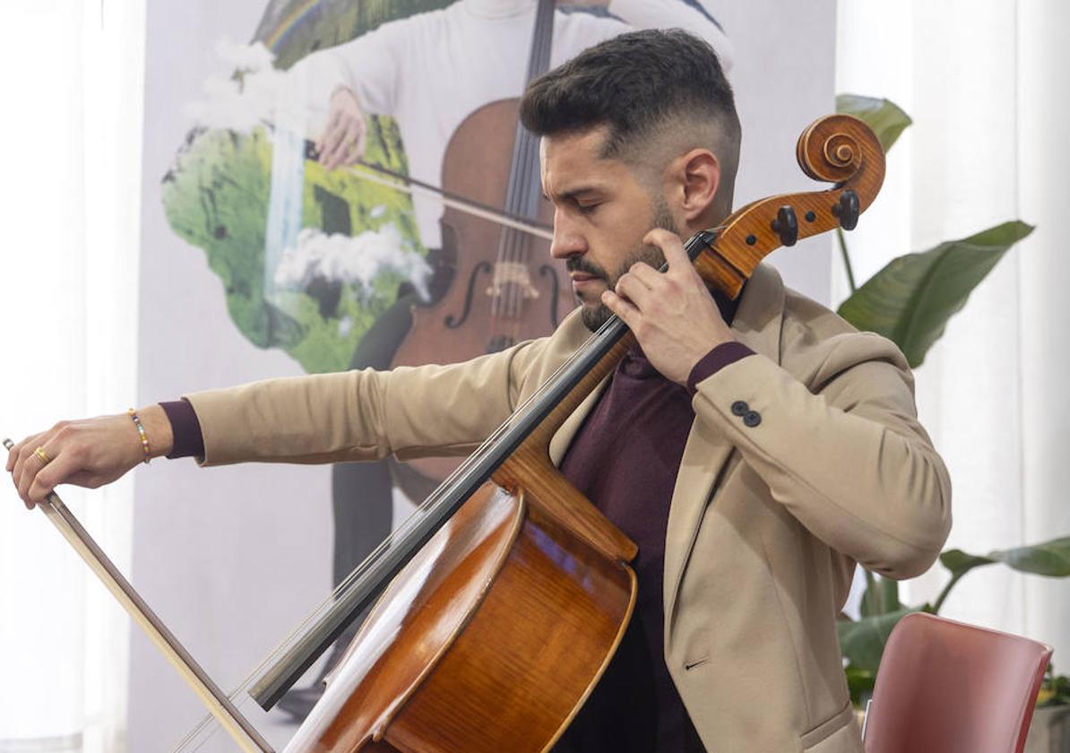 Miguel Ángel Ros, ayer, en la presentación del concierto.