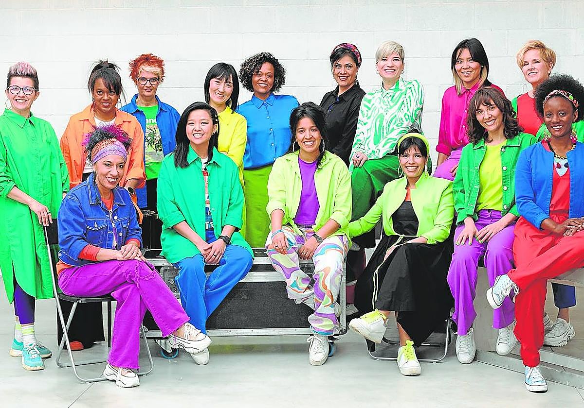 Gen Verde es un grupo artístico compuesto por mujeres de 14 países cuyos puntos fuertes son el talento, la internacionalidad, la riqueza cultural y la experimentación.