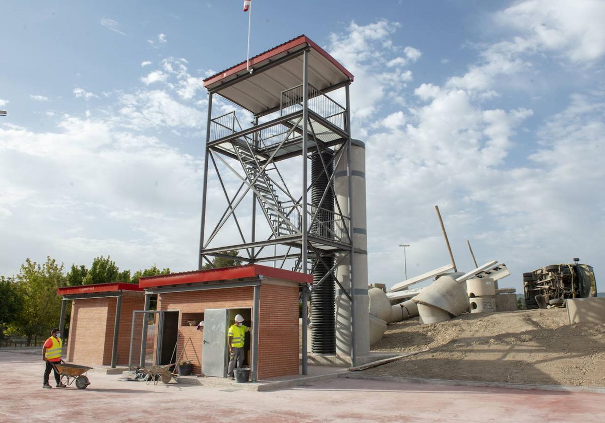 Obras del campo de maniobras de bomberos en el Polígono Industrial del Oeste en 2020, en San Ginés.