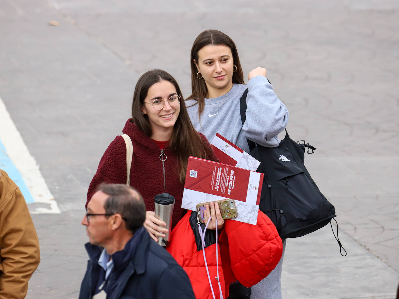 Prueba de acceso a una plaza de formación sanitaria especializada en Murcia, en imágenes