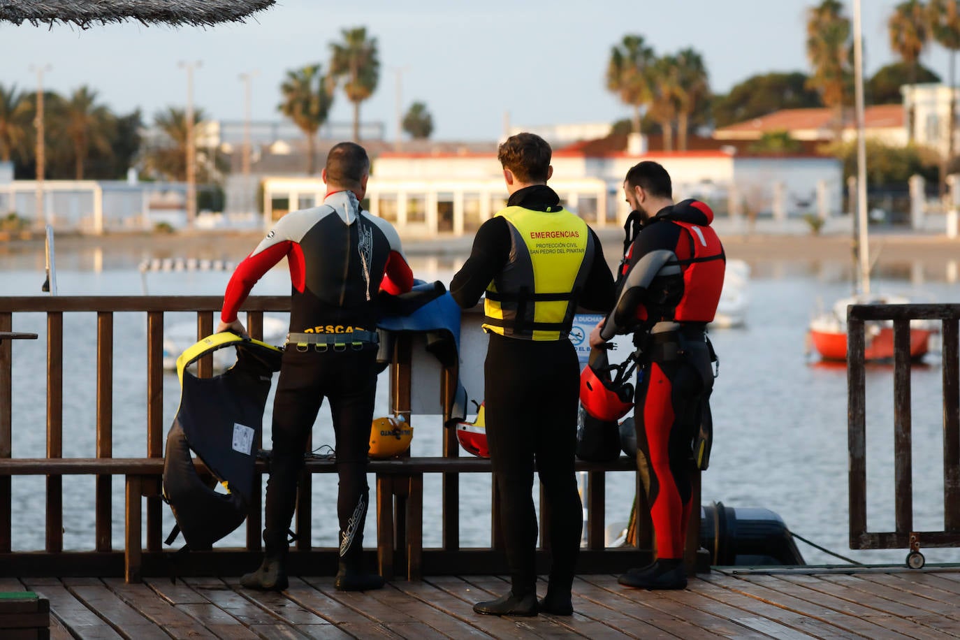 Imágenes de la búsqueda del joven desaparecido en el Mar Menor