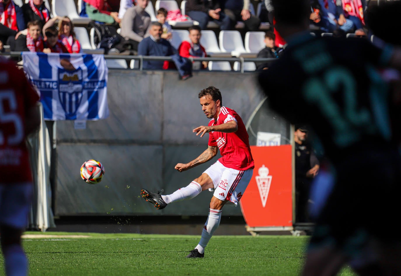 El Real Murcia gana en casa al Atlético Baleares