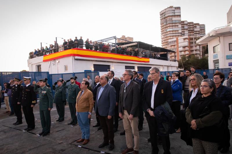 La visita de la patrullera de la Armada a Campoamor, en imágenes