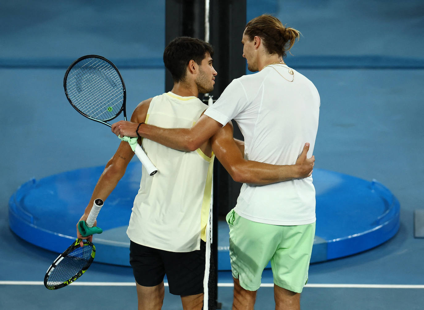 La derrota de Alcaraz ante Zverev en el Open de Australia, en imágenes