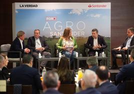 Las imágenes del Foro Agro organizado por Santander y LA VERDAD