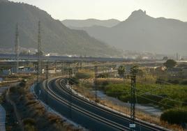 Trazado de alta velocidad cerca de Alquerías, donde debe conectar el baipás de Cartagena.