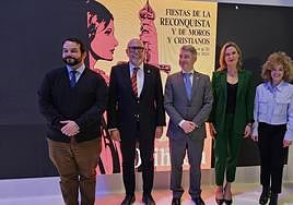 Orihuela presenta en Fitur el nuevo cartel de los Moros y Cristianos