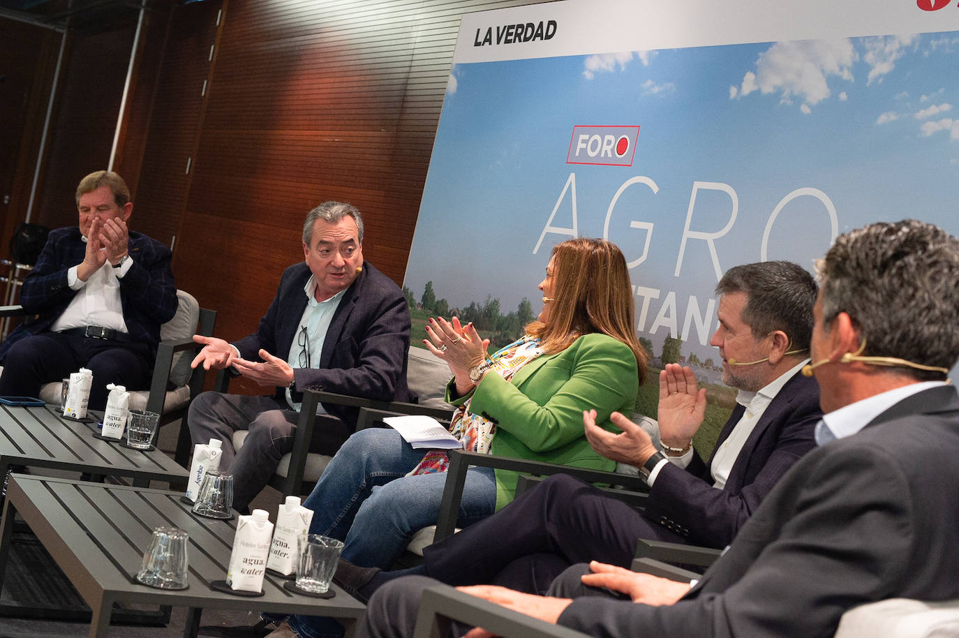 Las imágenes del Foro Agro organizado por Santander y LA VERDAD