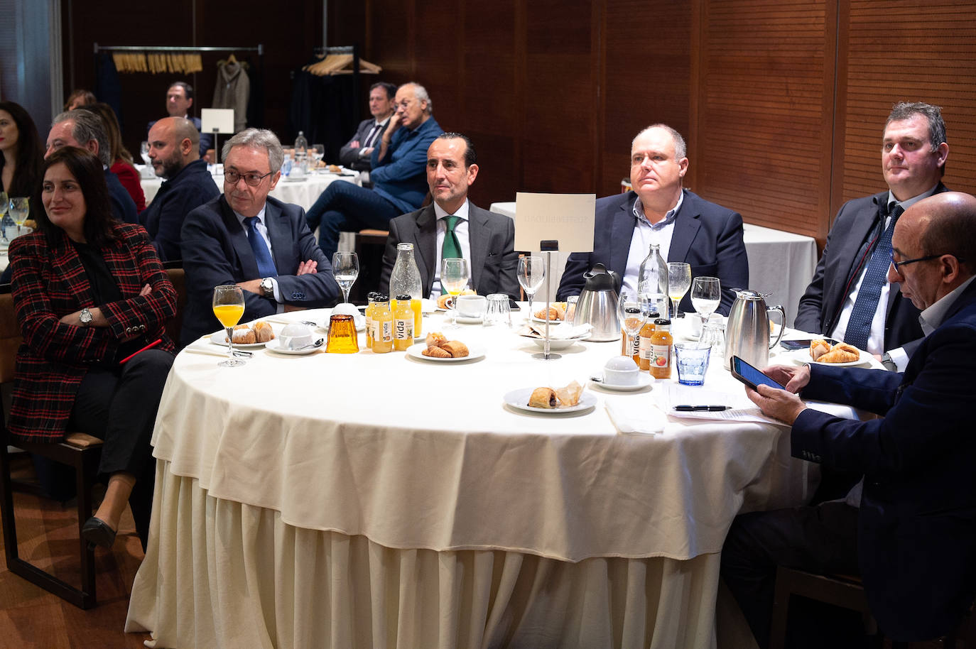 Las imágenes del Foro Agro organizado por Santander y LA VERDAD