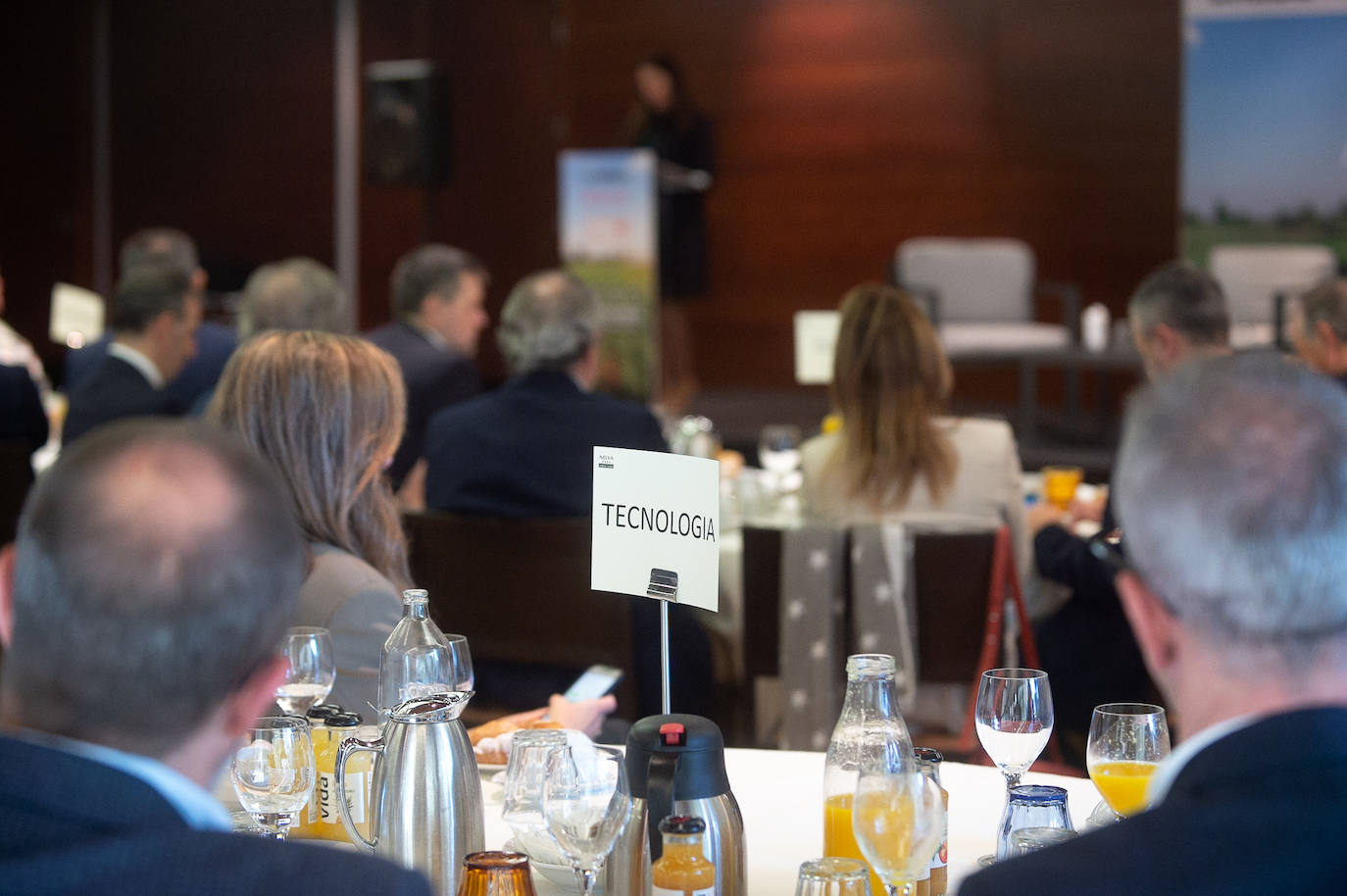 Las imágenes del Foro Agro organizado por Santander y LA VERDAD