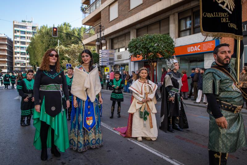Las imágenes del desfile del Medio Año Festero en Orihuela