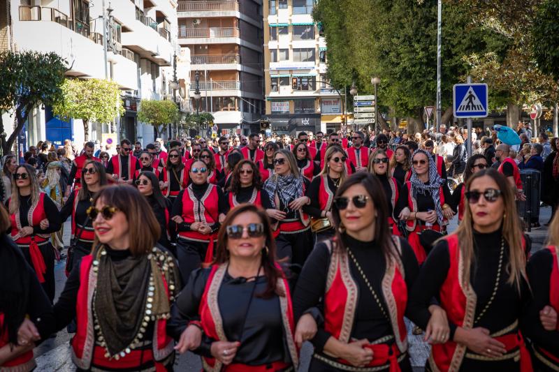 Las imágenes del desfile del Medio Año Festero en Orihuela