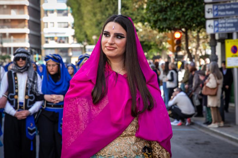 Las imágenes del desfile del Medio Año Festero en Orihuela