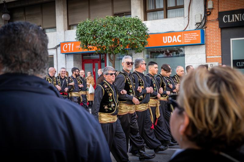 Las imágenes del desfile del Medio Año Festero en Orihuela