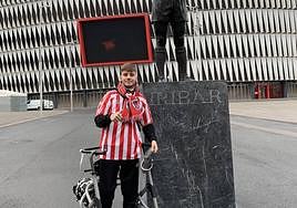 La emocionante historia de superación de un joven de Lorca gracias al equipo de sus amores.
