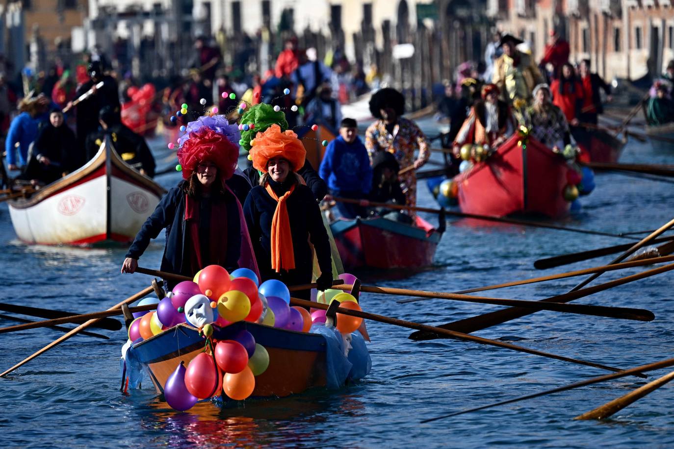 El Carnaval de Venecia llena de máscaras la ciudad