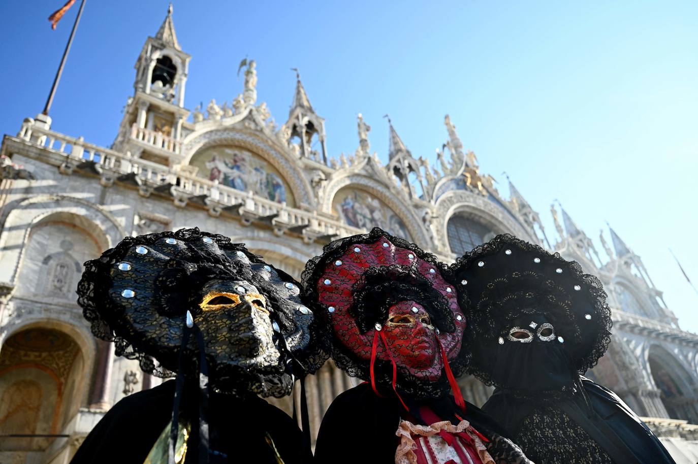 El Carnaval de Venecia llena de máscaras la ciudad