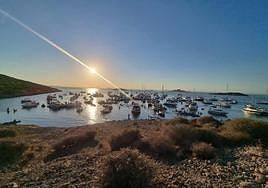 Concentración ilegal de barcos junto a la isla del Ciervo, en 2022.