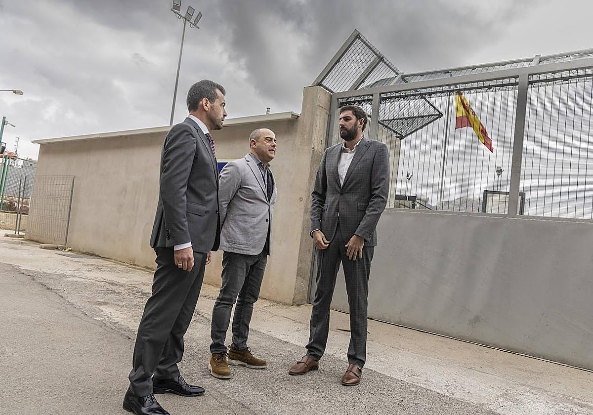 Visita de Antelo al centro de atención temporal de extranjeros (CATE), en una imagen de archivo.