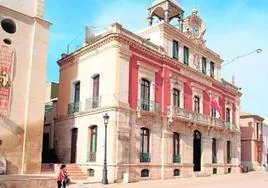 La plaza del Ayuntamiento de Mazarrón, en una foto de archivo.