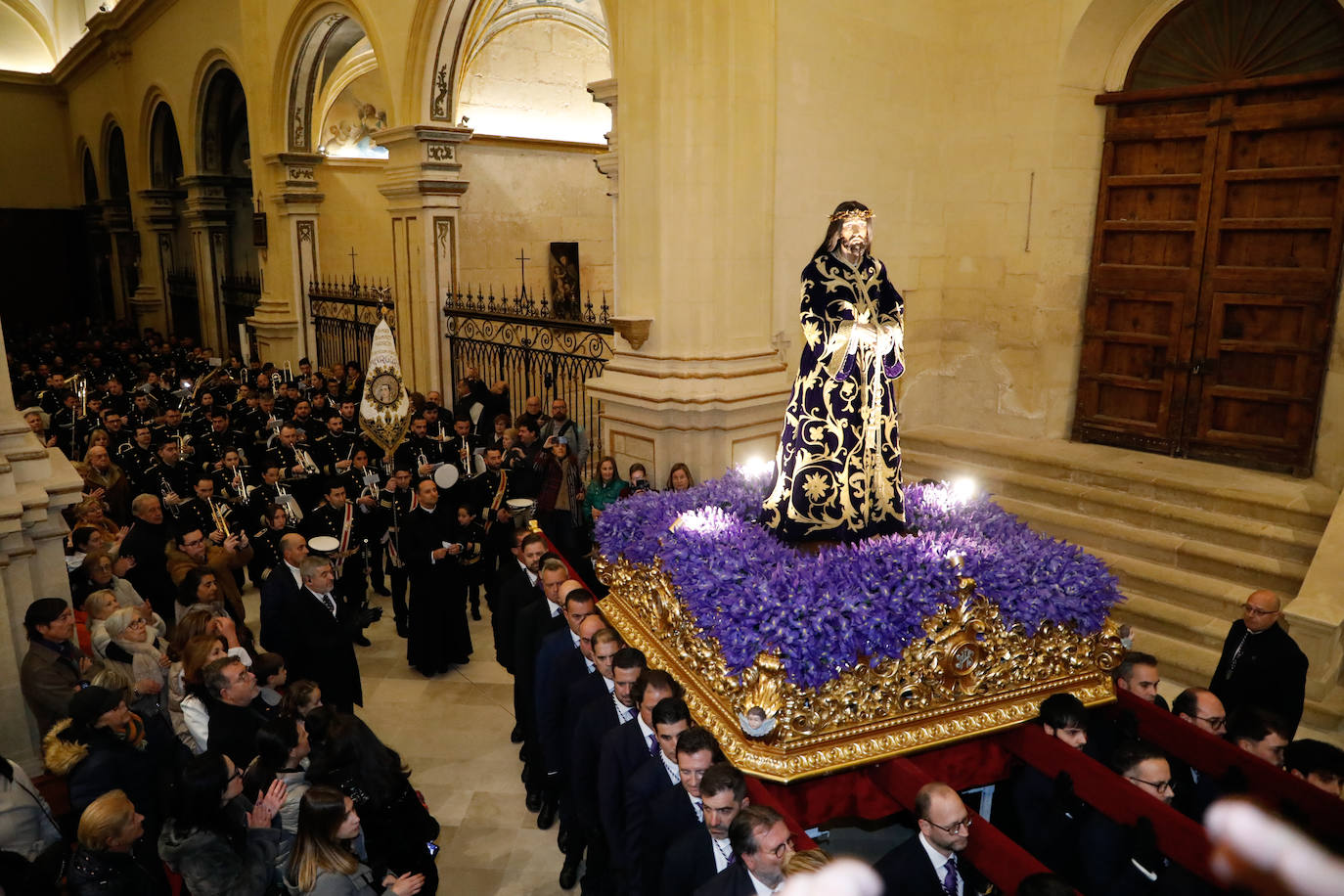 El solemne traslado del Cristo del Rescate en Lorca, en imágenes