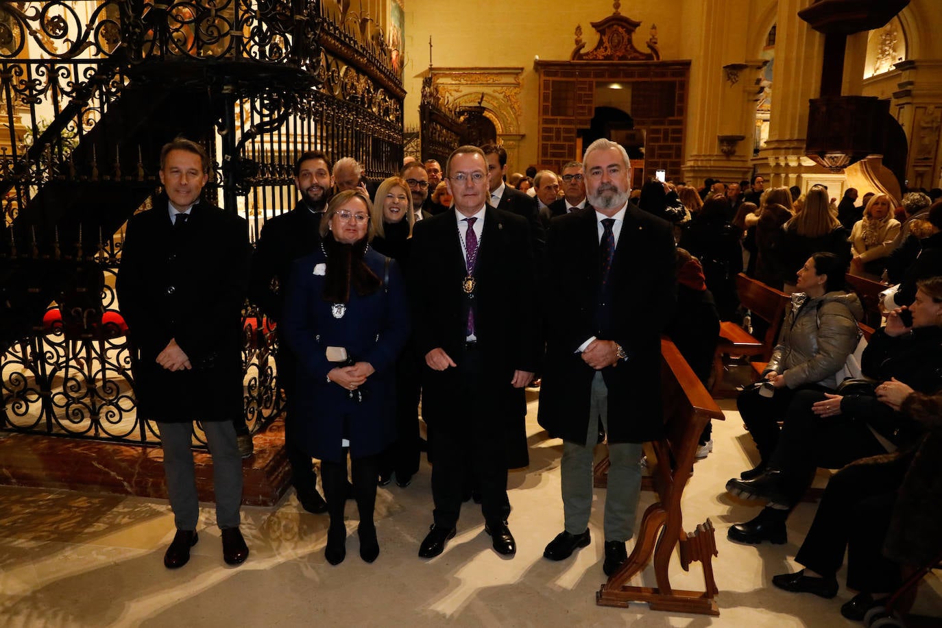 El solemne traslado del Cristo del Rescate en Lorca, en imágenes