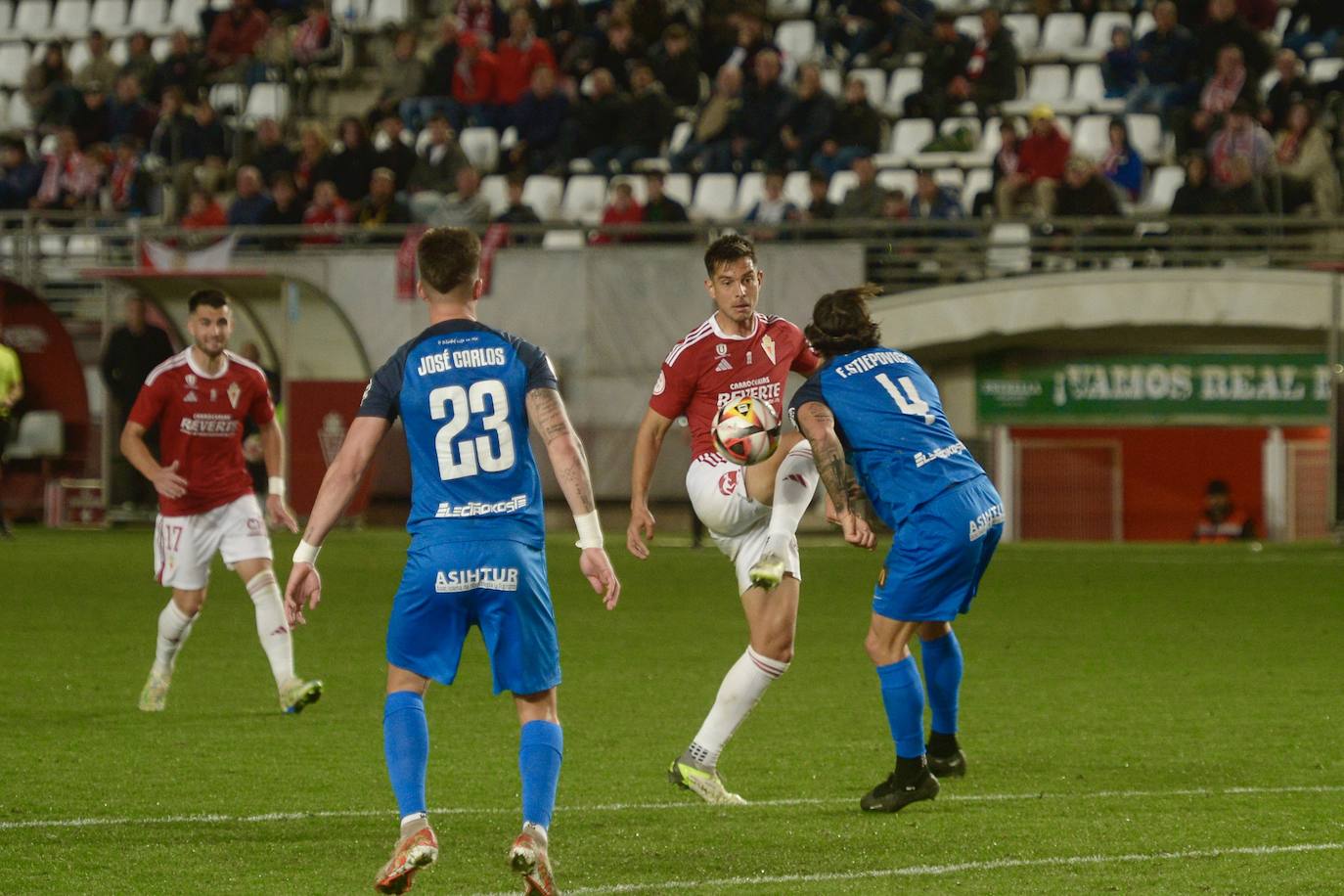 La victoria del Real Murcia frente al San Fernando, en imágenes