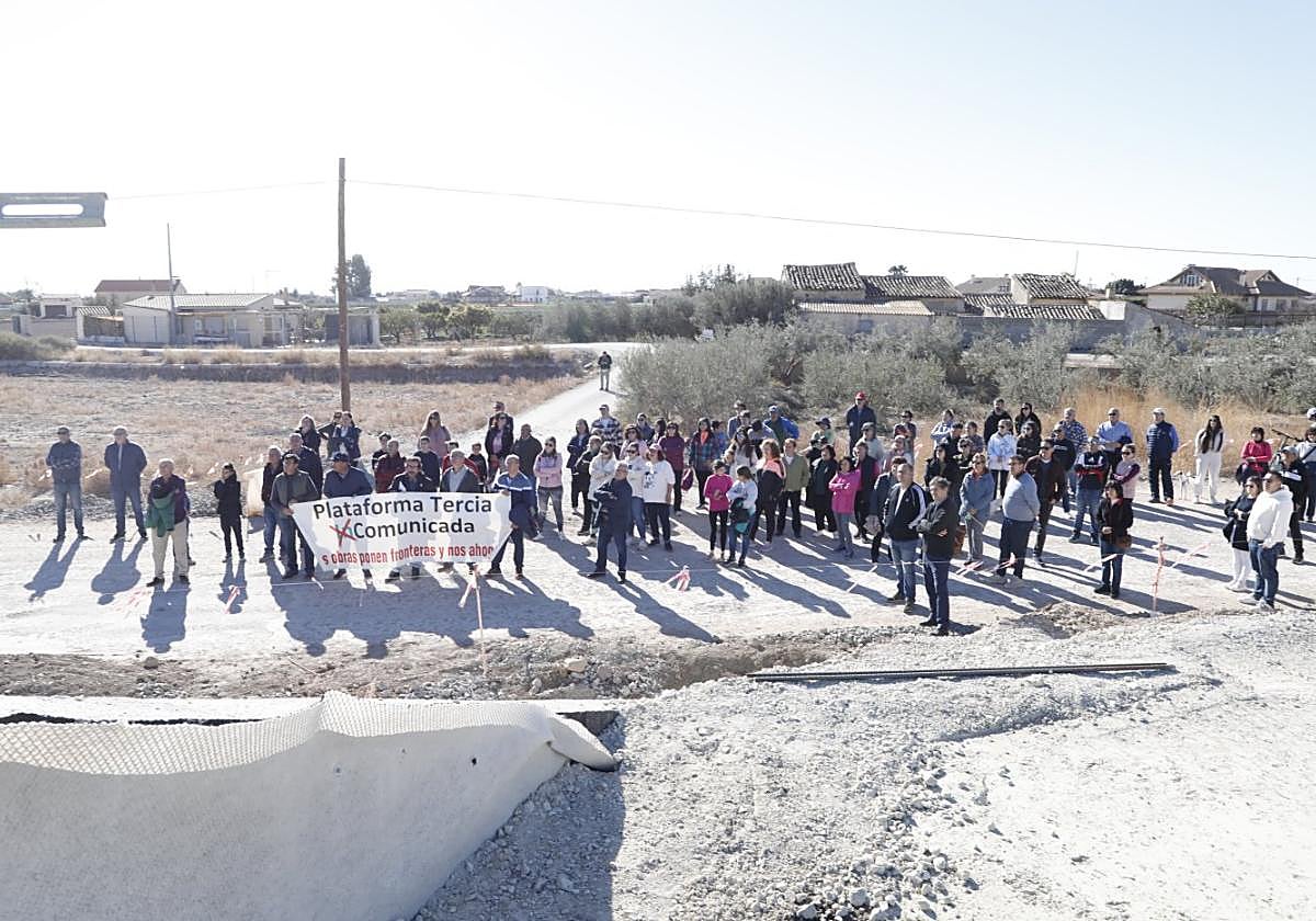 Protesta por el AVE, este domingo.