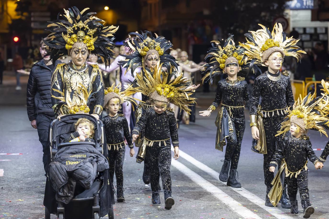 Las imágenes del desfile concurso del Carnaval de Torrevieja