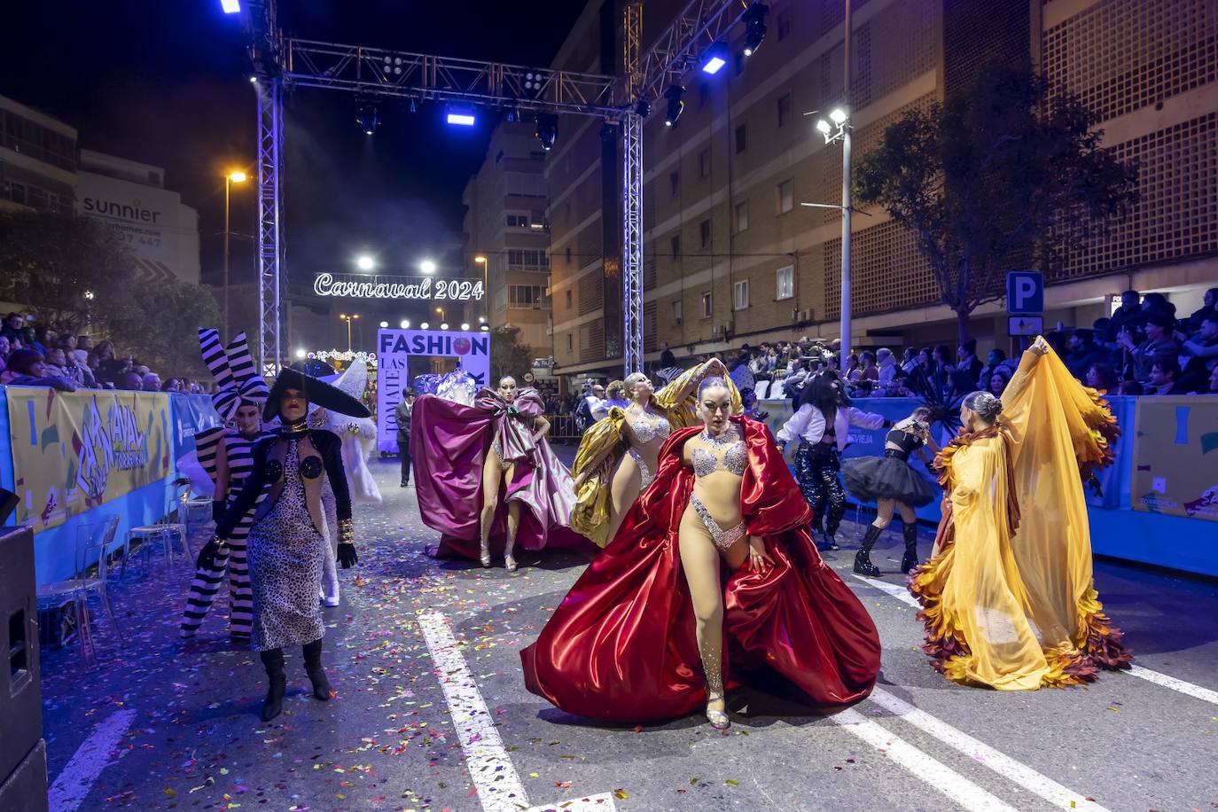 Las imágenes del desfile concurso del Carnaval de Torrevieja