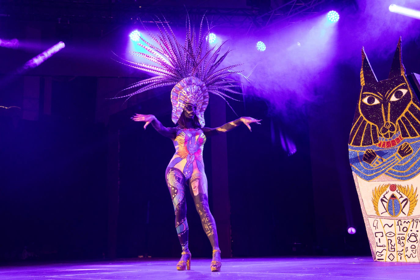 Las imágenes del Concurso de Trajes de Papel en Águilas