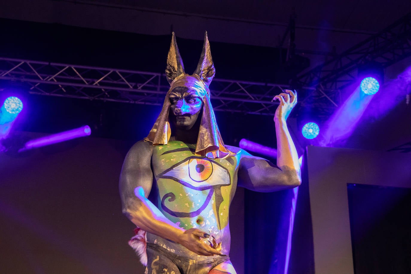 Las imágenes del Concurso de Trajes de Papel en Águilas