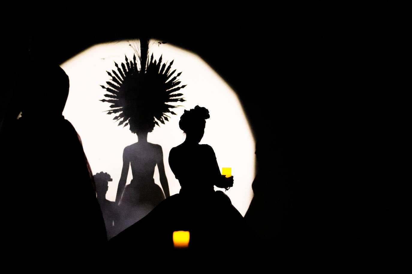 Las imágenes del Concurso de Trajes de Papel en Águilas