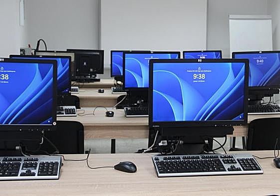 Nueva aula de formación habilitada en el Centro de la Mujer.