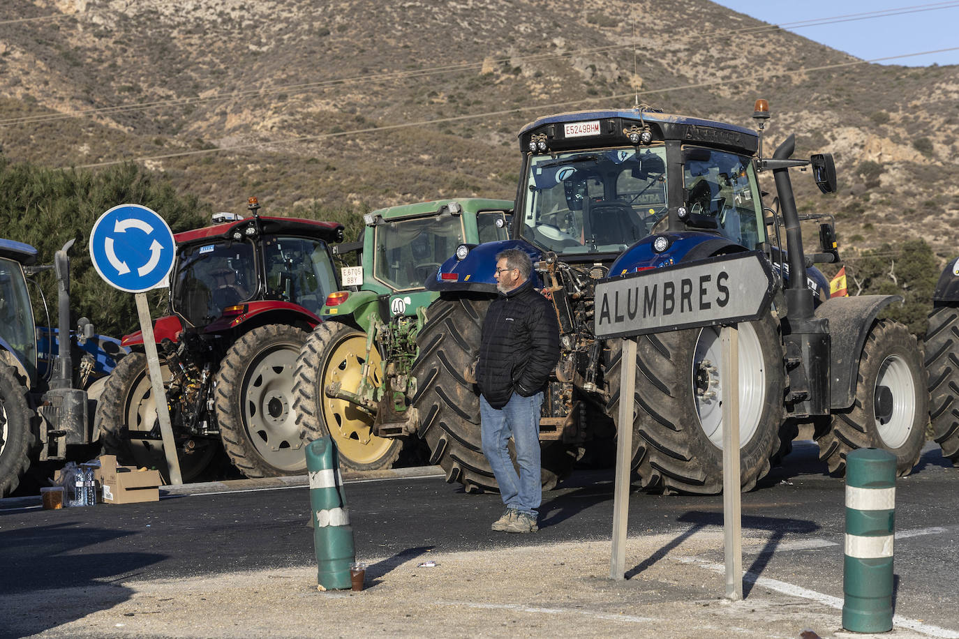 La protesta de agricultores en Cartagena, en imágenes