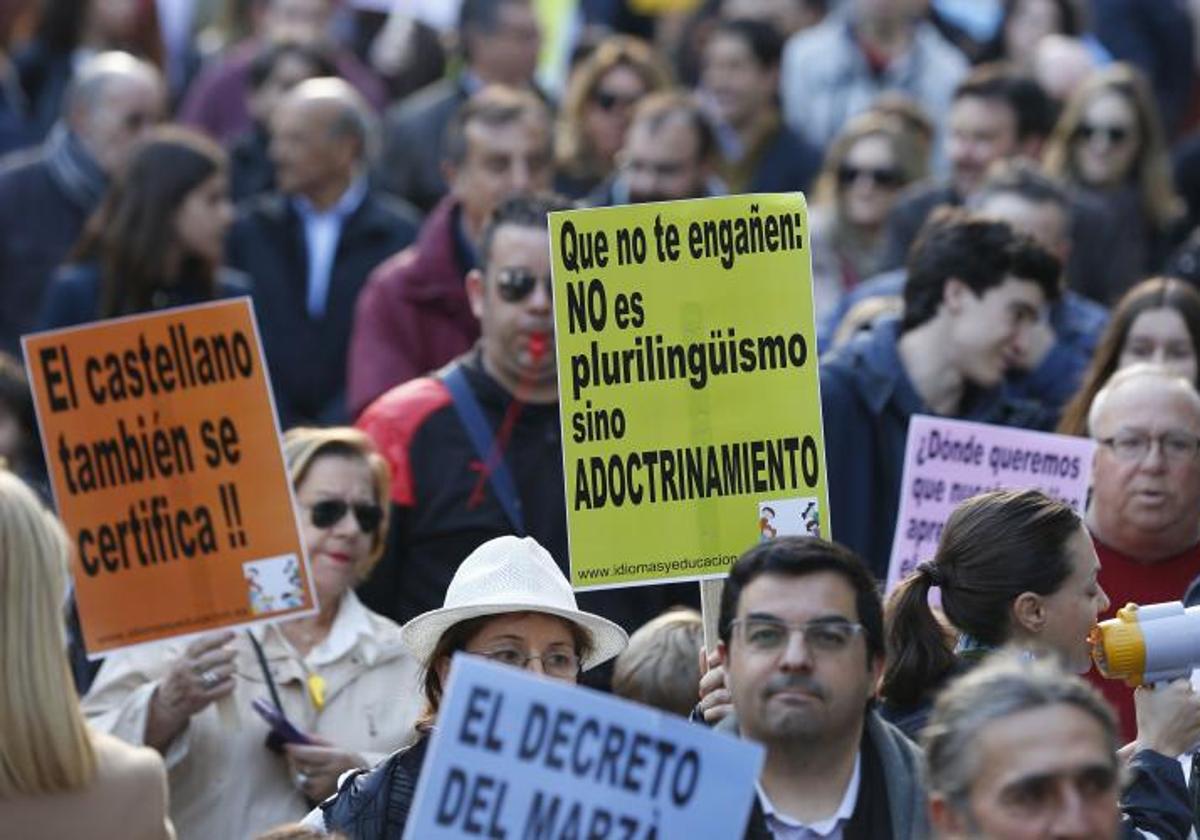 Protesta contra la Ley de Plurilingüismo, en una foto de archivo.