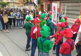 Primer desfile de Carnaval en Mula