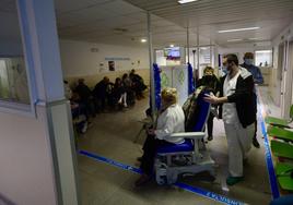 Imagen de una sala de espera del hospital Reina Sofía de Murcia, el pasado mes de enero.