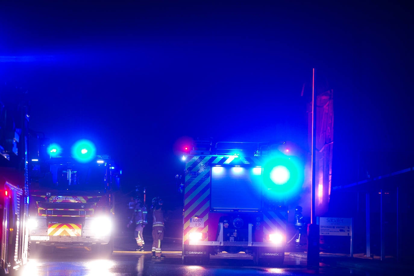 Imágenes del incendio de la empresa especias Sabater en Cabezo de Torres