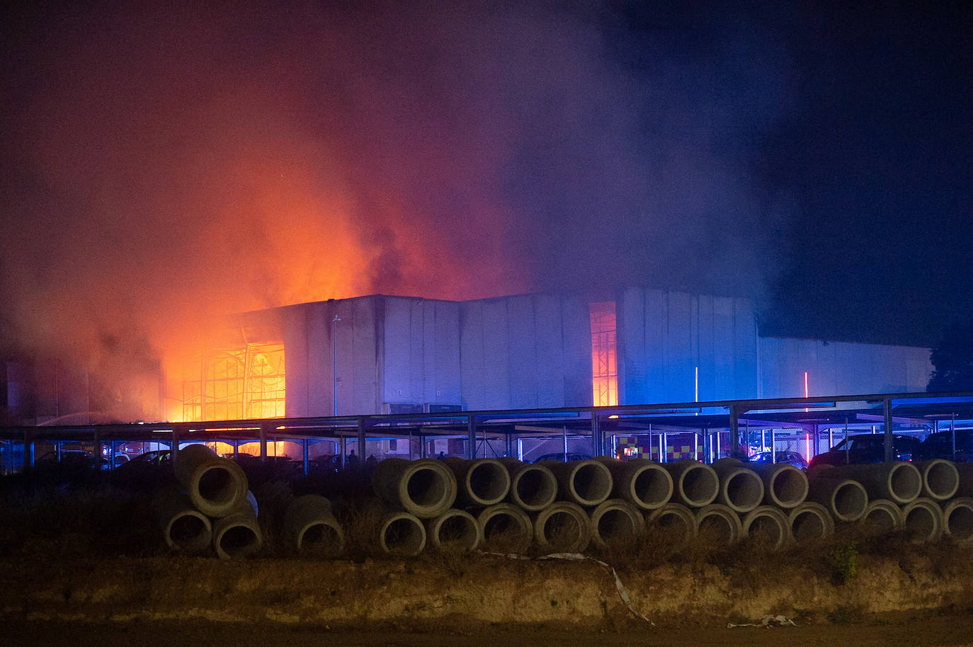 Imágenes del incendio de la empresa especias Sabater en Cabezo de Torres