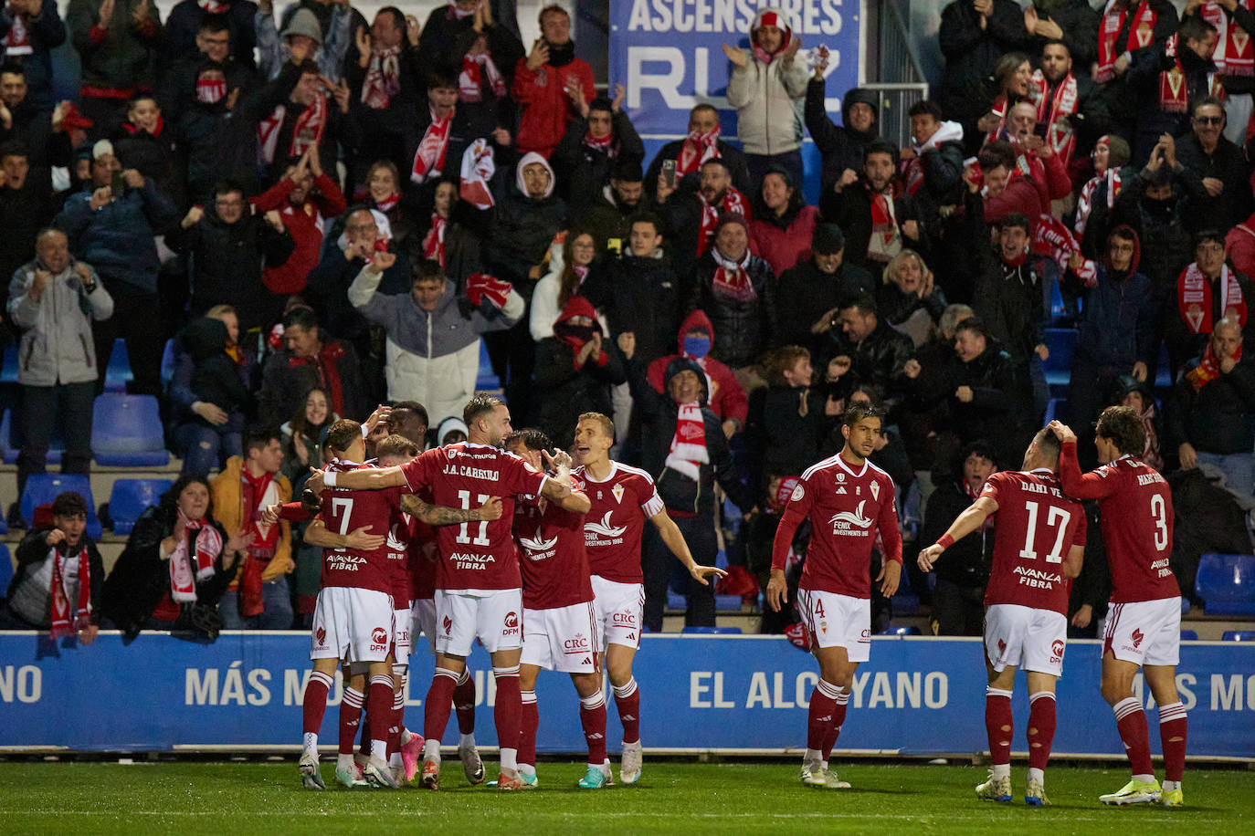 La victoria del Real Murcia frente al Alcoyano, en imágenes