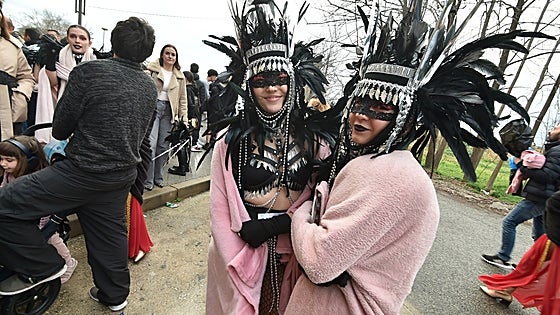 La lluvia obliga a suspender el desfile del día grande del Carnaval de Beniaján